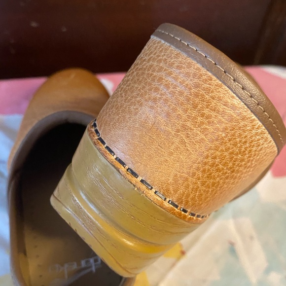 Dansko Professional ‘Honey Distressed’ Leather Clogs — EU 36 / US 6.5–7 - Picture 1 of 10